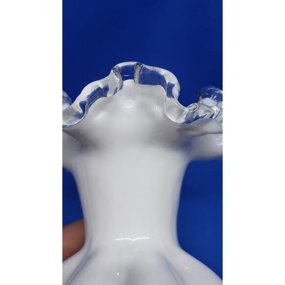 Vintage Fenton Vase Hand Painted Floral Ruffled Edge 7" Art Glass Violets - Picture 6 of 9